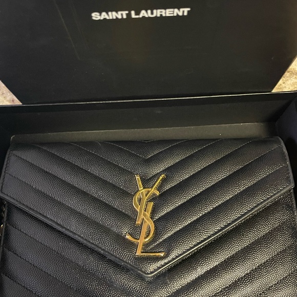YSL Monogram Wallet on Chain in Grained Leather - Picture 4 of 7